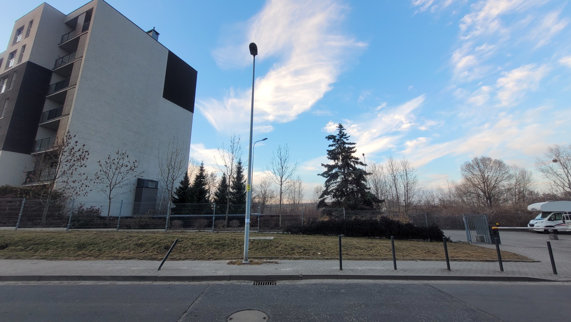 Zdjęcie ogłoszenia