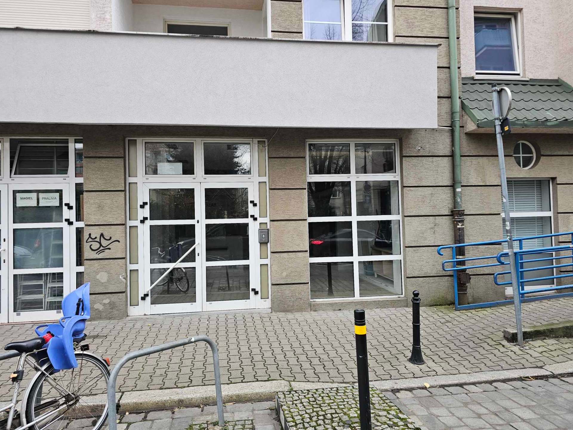 Zdjęcie ogłoszenia